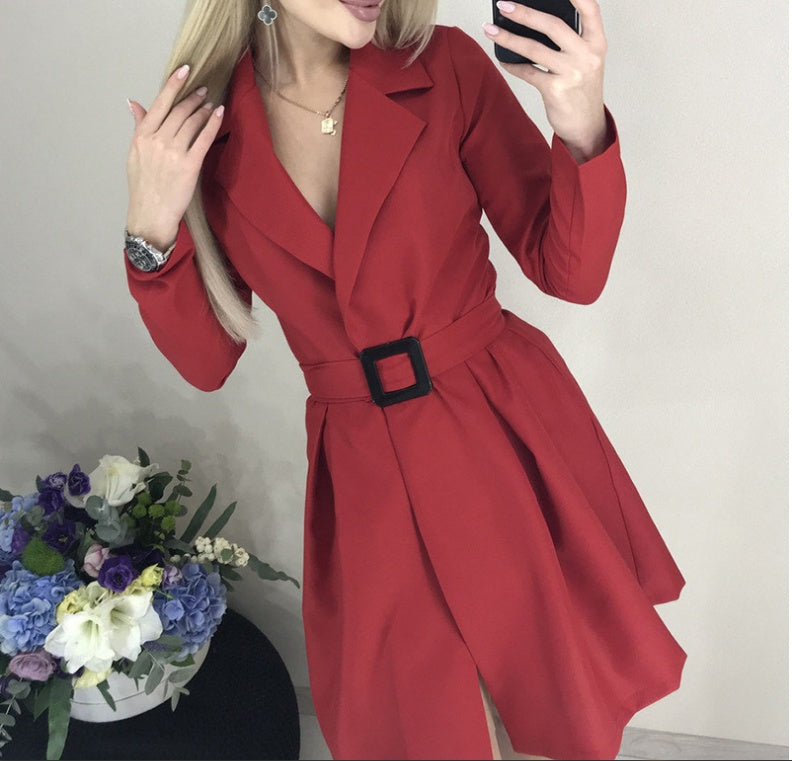 Jurk met ceintuur en revers - Elegante korte jurk met zijden afwerking