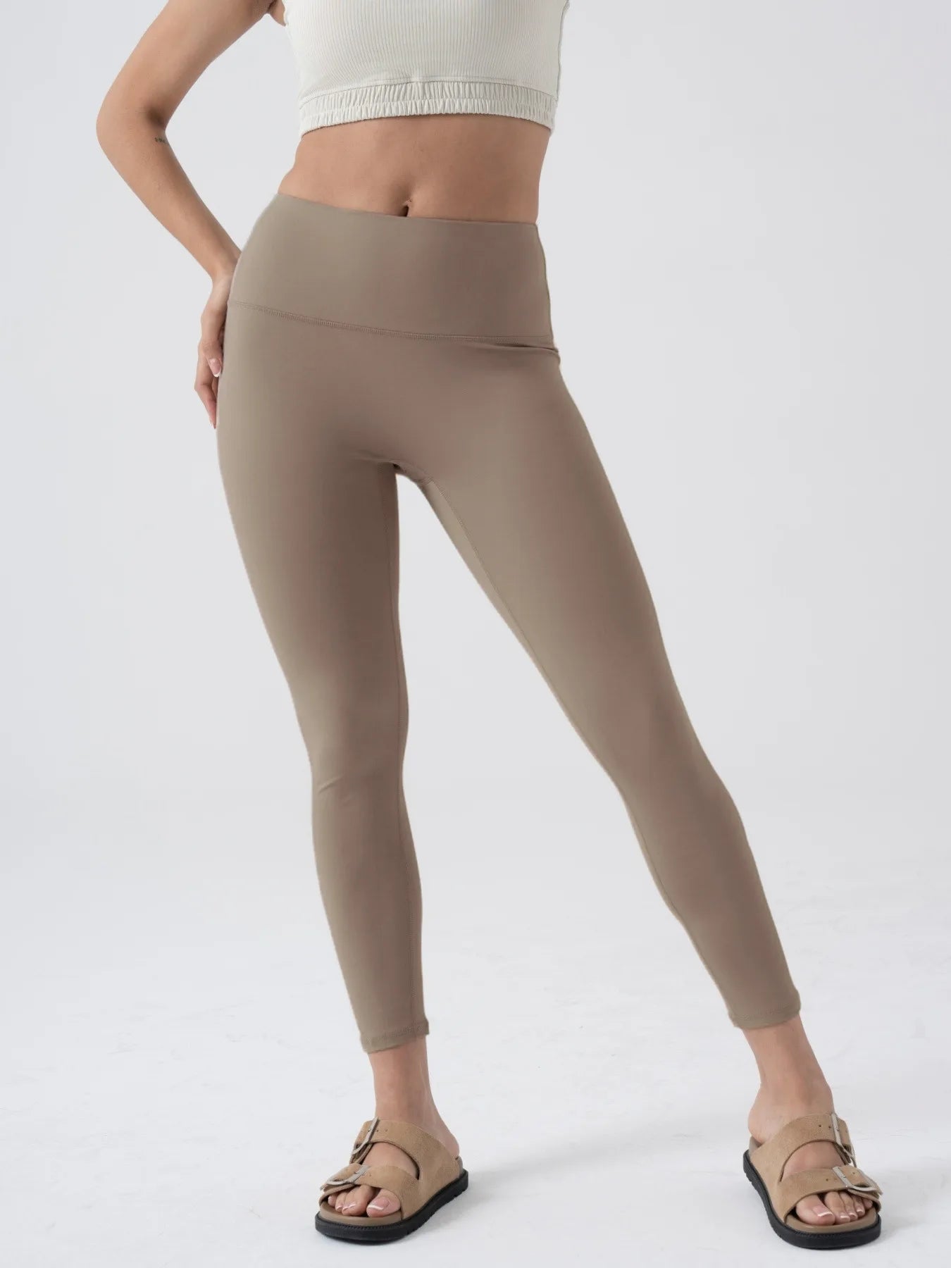 Fitness-Leggings für Damen – heiß begehrt! Lauf- und Jogginghosen mit hohem Bund und Push-up-Effekt. Ideal für Sport, Fitness, Laufen und Yoga. 
