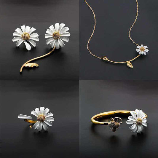 Daisy Flower Jewelry Set - Delicate Layered Necklace Earrings Ring Collection