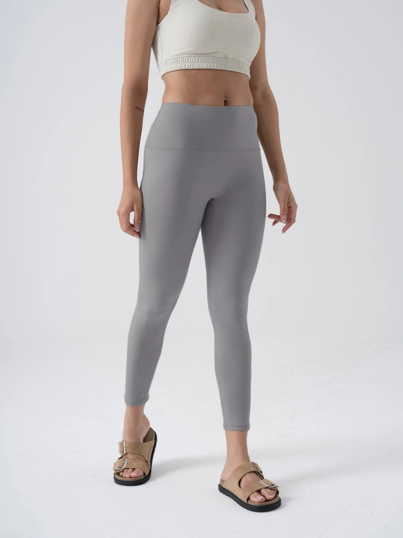 Fitness-Leggings für Damen – heiß begehrt! Lauf- und Jogginghosen mit hohem Bund und Push-up-Effekt. Ideal für Sport, Fitness, Laufen und Yoga. 