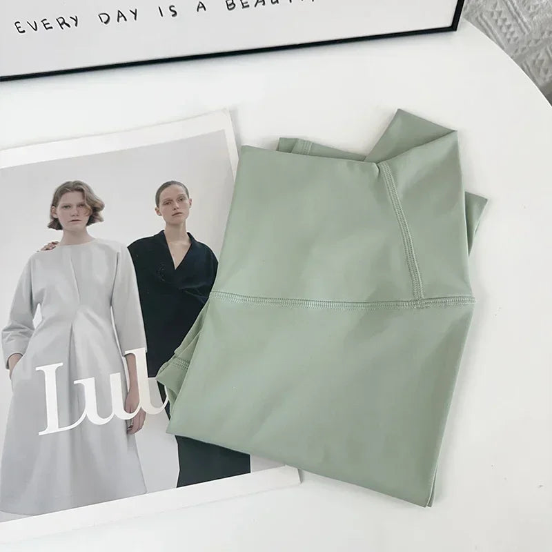 Fitness-Leggings für Damen – heiß begehrt! Lauf- und Jogginghosen mit hohem Bund und Push-up-Effekt. Ideal für Sport, Fitness, Laufen und Yoga. 