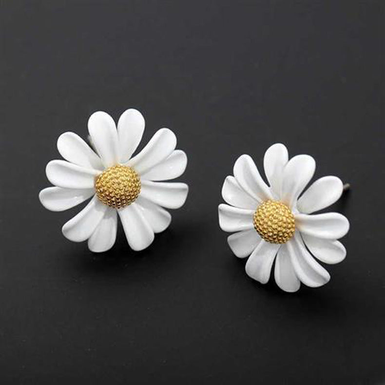 Daisy Flower Jewelry Set - Delicate Layered Necklace Earrings Ring Collection