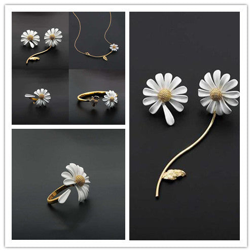 Daisy Flower Jewelry Set - Delicate Layered Necklace Earrings Ring Collection