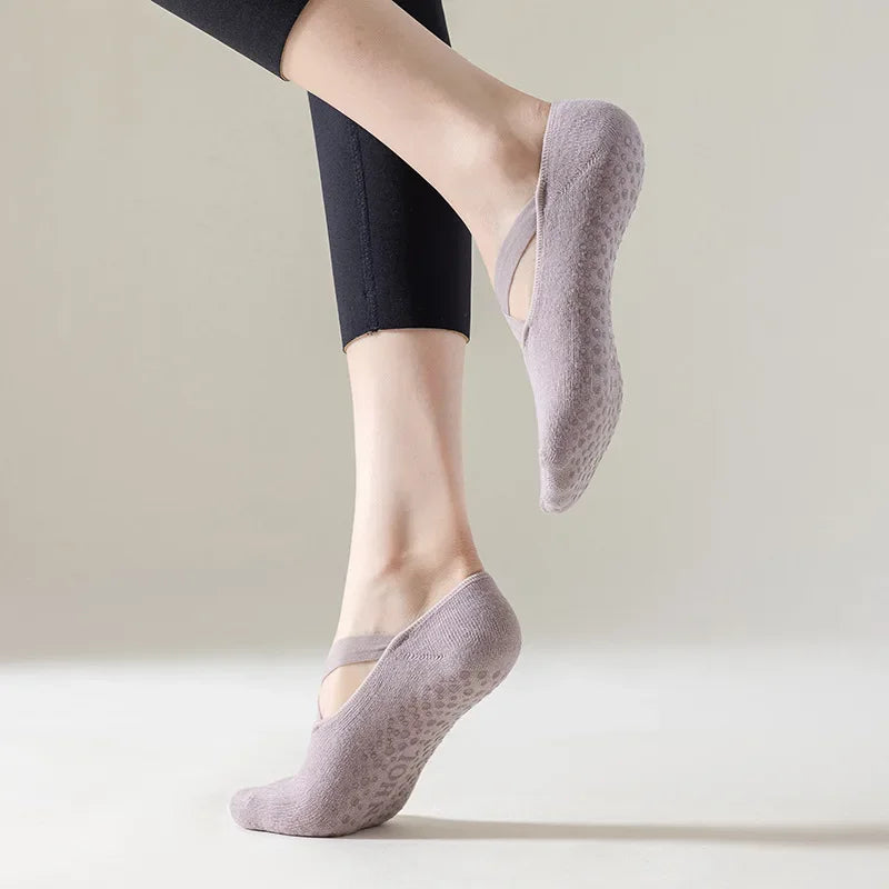 1Pair Professional Women Yoga Socks Silicone Anti-slip Ballet Pilates Socks Women Backless Breathable Bandage Dance Sports Socks