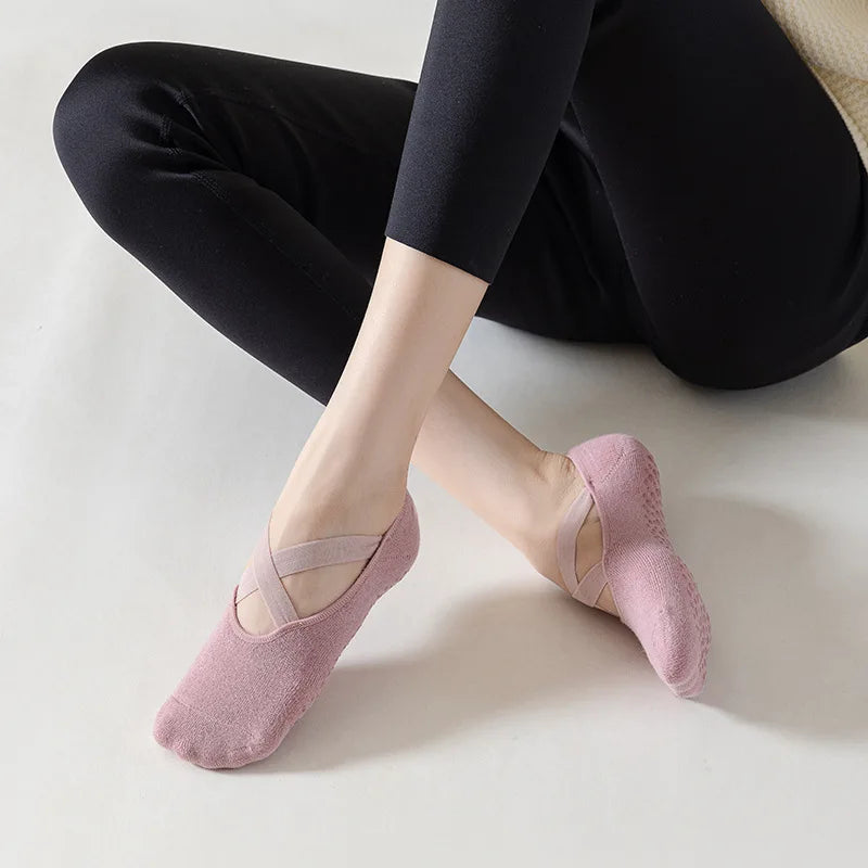 1Pair Professional Women Yoga Socks Silicone Anti-slip Ballet Pilates Socks Women Backless Breathable Bandage Dance Sports Socks