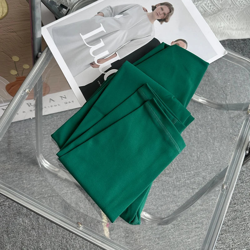 Fitness-Leggings für Damen – heiß begehrt! Lauf- und Jogginghosen mit hohem Bund und Push-up-Effekt. Ideal für Sport, Fitness, Laufen und Yoga. 