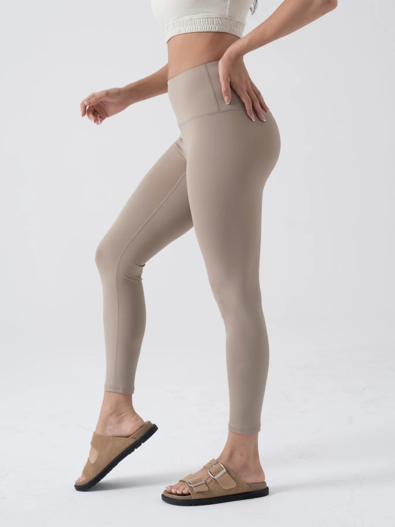 Fitness-Leggings für Damen – heiß begehrt! Lauf- und Jogginghosen mit hohem Bund und Push-up-Effekt. Ideal für Sport, Fitness, Laufen und Yoga. 